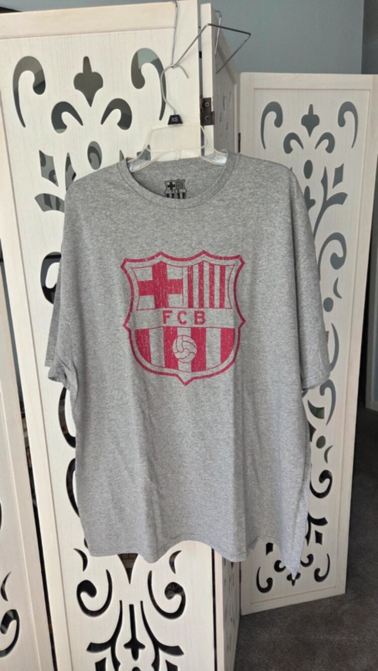 FC Barcelona Shirt XXL Men World Cup Soccer T Mad Engine Grey Distressed Graphic